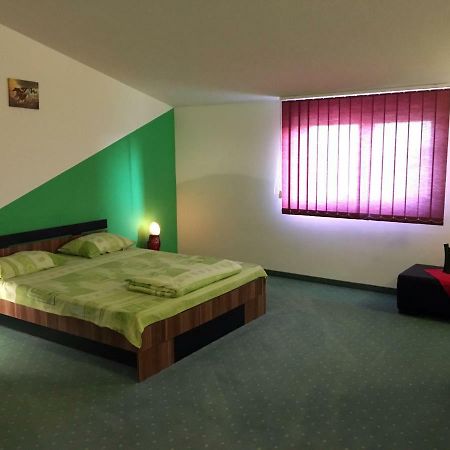 Ranch Robert Hotel Dudestii Noi Exterior foto